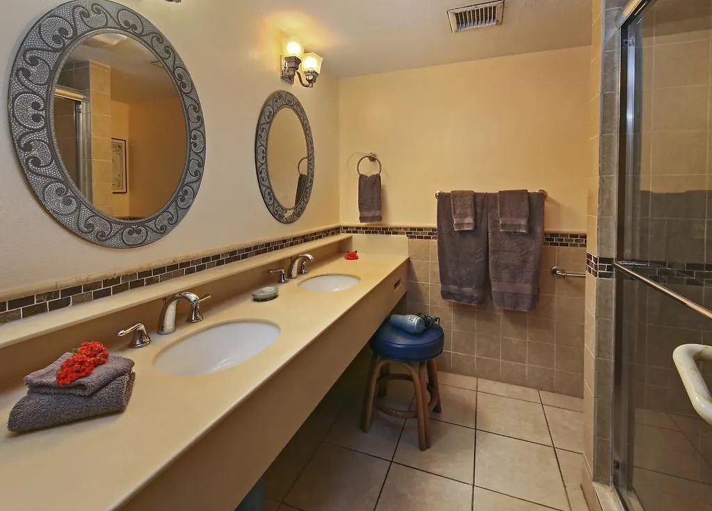 Apartment Sapphire Beach - Beachfront Condo East End